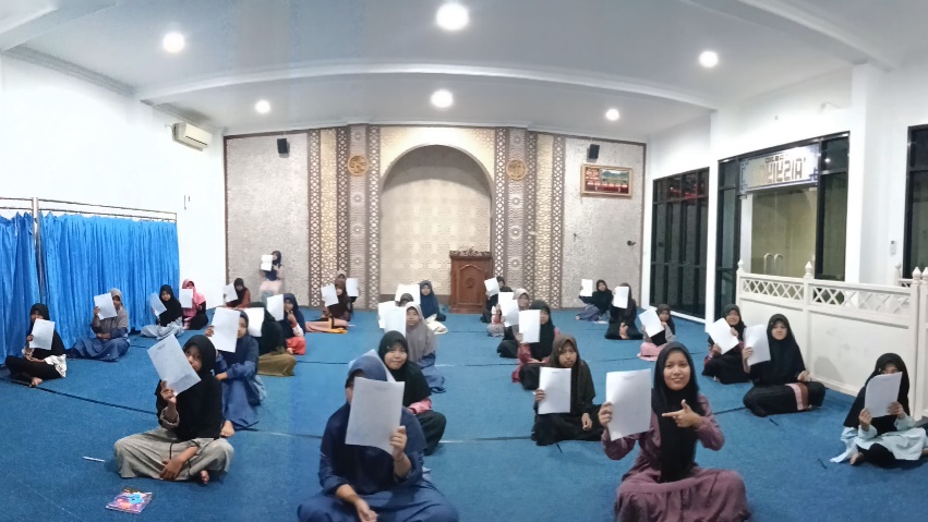 Ujian Akhir Santriwati: Menguji Ilmu, Membina Karakter